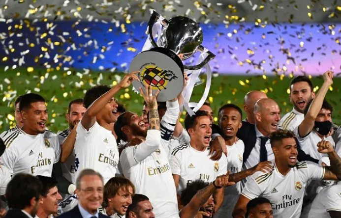 一组视觉冲击力很强的名片设计